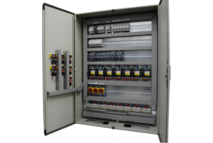 2-montaje-de-armarios-de-control